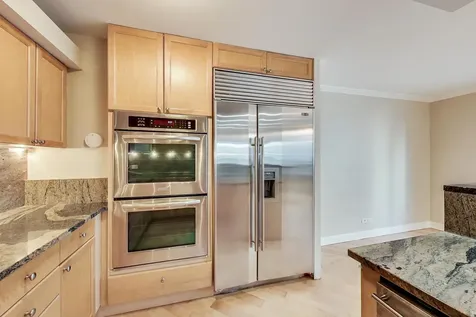 201 East Chestnut Street Chicago IL 60611
