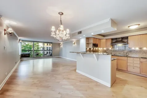 201 East Chestnut Street Chicago IL 60611