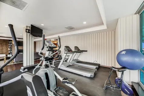 201 East Chestnut Street Chicago IL 60611