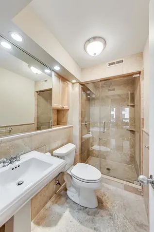 201 East Chestnut Street Chicago IL 60611