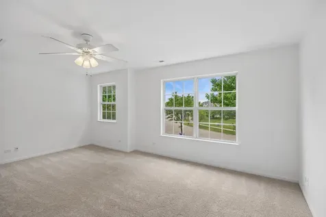 888 Riding Lane St. Charles IL 60174