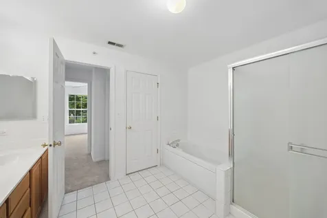 888 Riding Lane St. Charles IL 60174