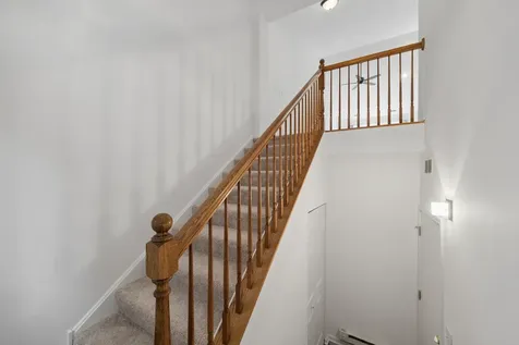 888 Riding Lane St. Charles IL 60174