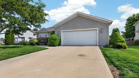 4 Minks Court Bloomington IL 61704