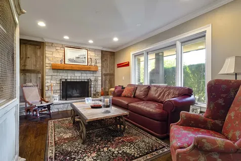 1971 Countryside Drive Libertyville IL 60048