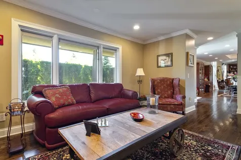 1971 Countryside Drive Libertyville IL 60048