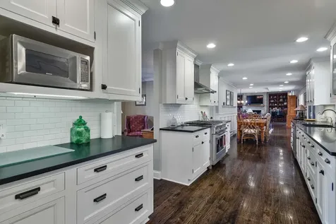 1971 Countryside Drive Libertyville IL 60048