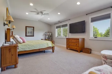 1971 Countryside Drive Libertyville IL 60048