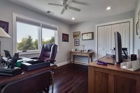 1971 Countryside Drive Libertyville IL 60048