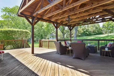 1971 Countryside Drive Libertyville IL 60048