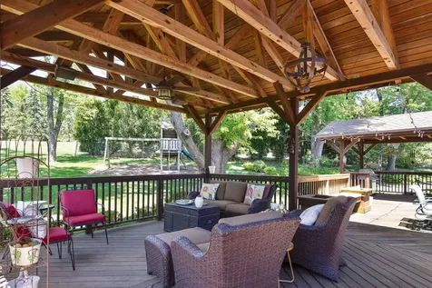 1971 Countryside Drive Libertyville IL 60048