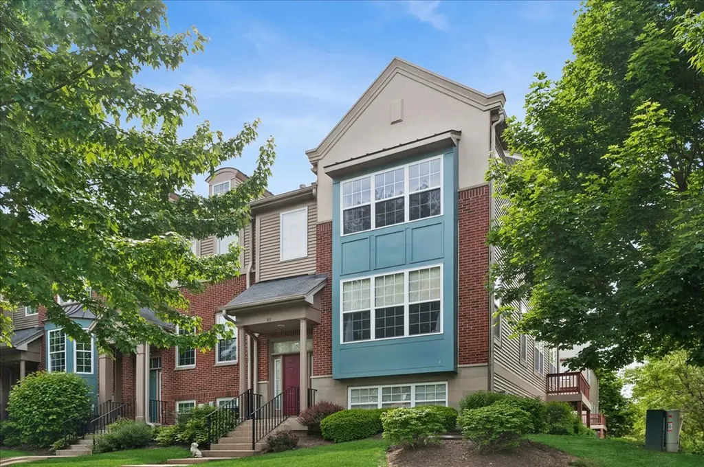 35 Thomas Court Grayslake IL 60030