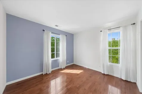 35 Thomas Court Grayslake IL 60030