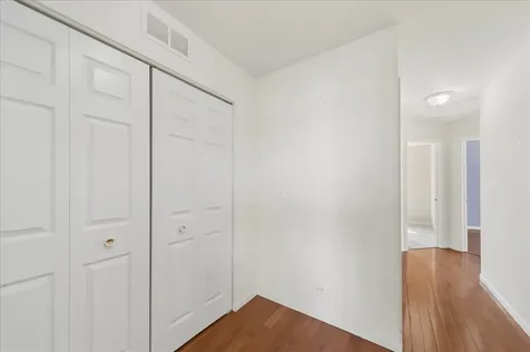35 Thomas Court Grayslake IL 60030