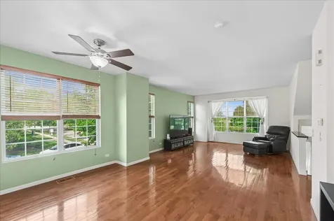 35 Thomas Court Grayslake IL 60030