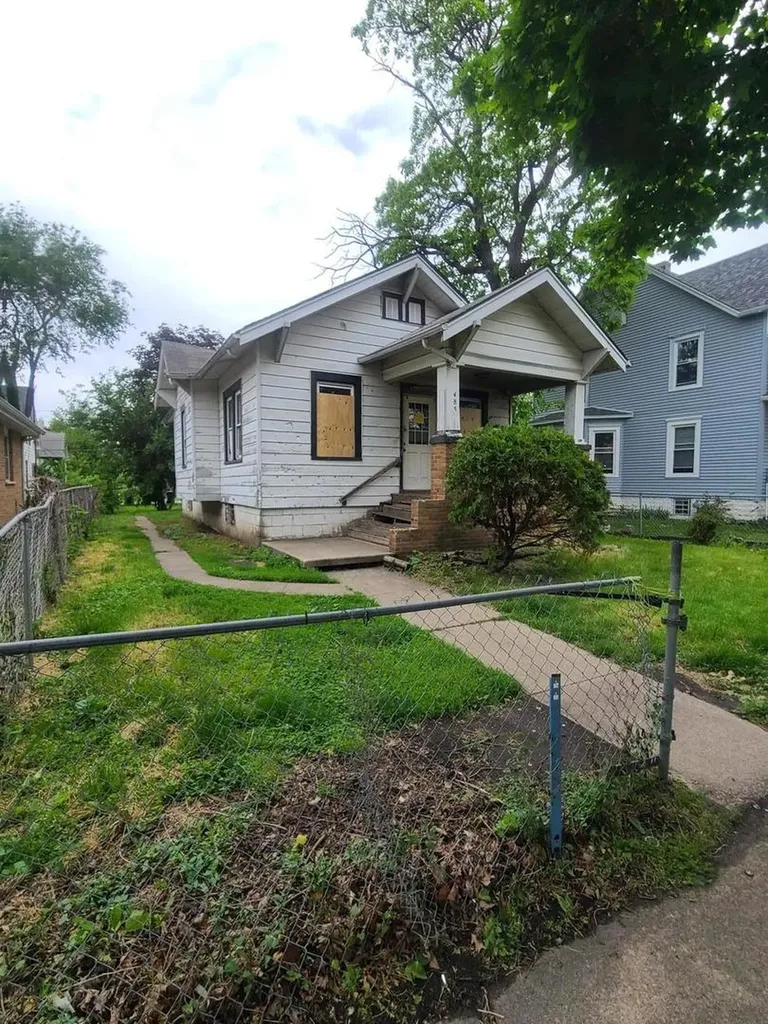 485 South Rosewood Avenue Kankakee IL 60901