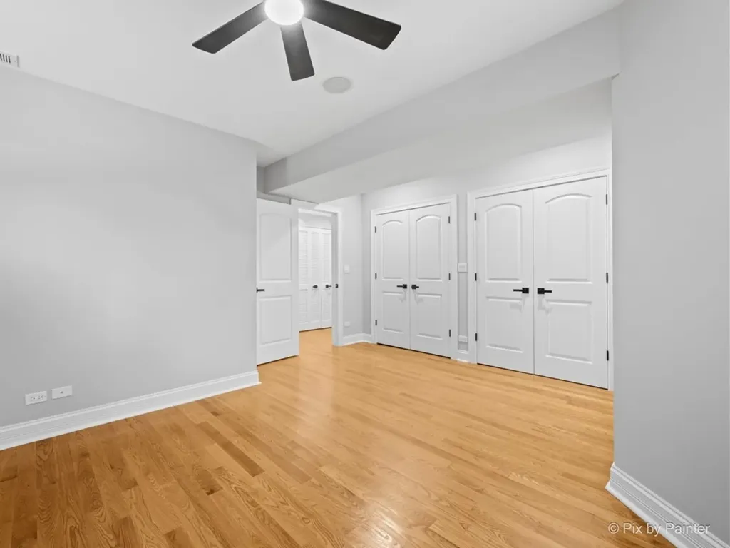 5217 North Winthrop Avenue Chicago IL 60640