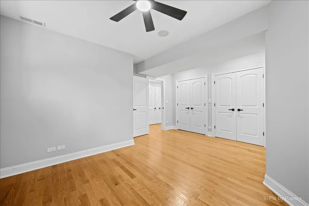 5217 North Winthrop Avenue Chicago IL 60640
