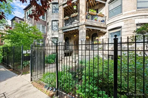 5217 North Winthrop Avenue Chicago IL 60640
