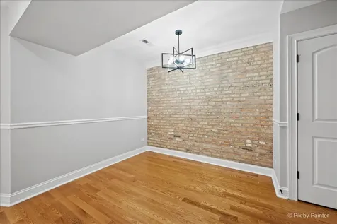 5217 North Winthrop Avenue Chicago IL 60640