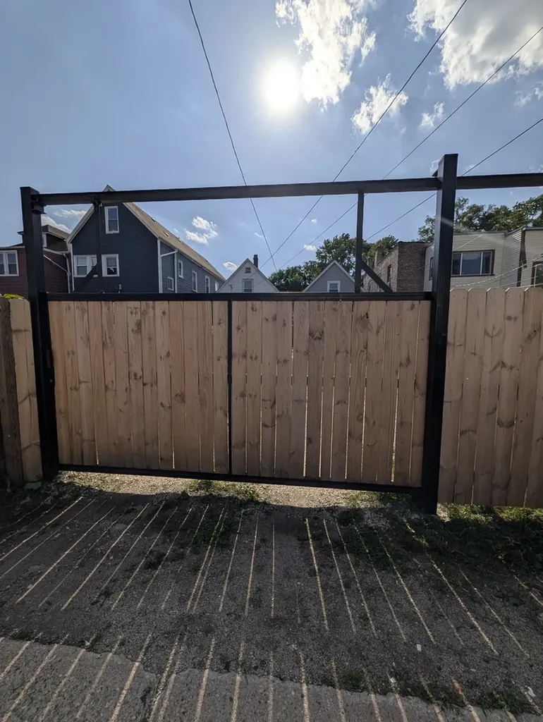 425 North Lawler Avenue Chicago IL 60644
