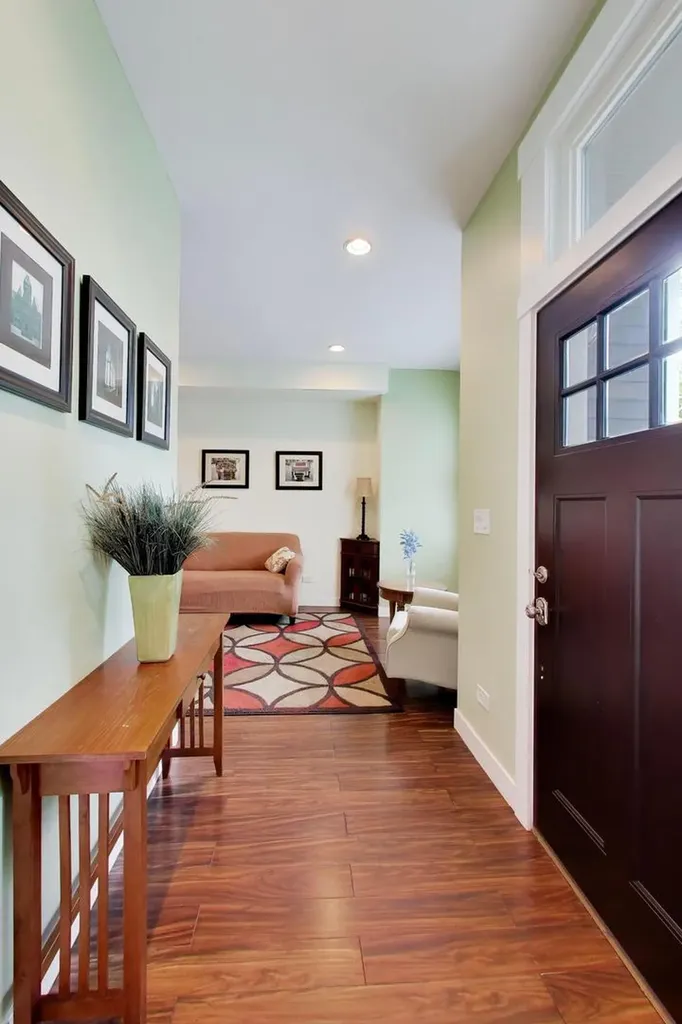 3526 West Mclean Avenue Chicago IL 60647