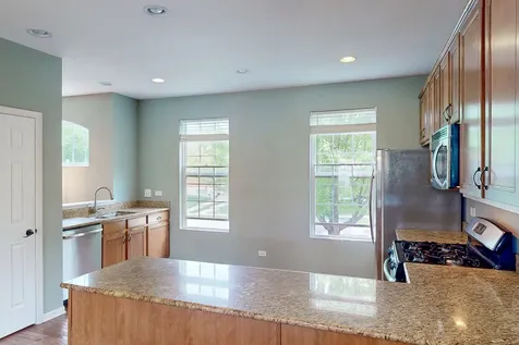 214 Cassidy Lane Elgin IL 60124