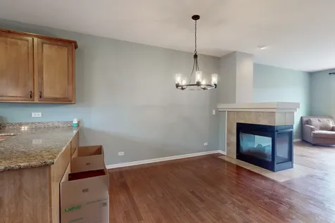 214 Cassidy Lane Elgin IL 60124