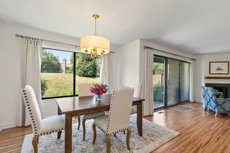 256 Thornhill Lane Lake Barrington IL 60010