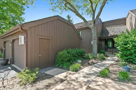 256 Thornhill Lane Lake Barrington IL 60010