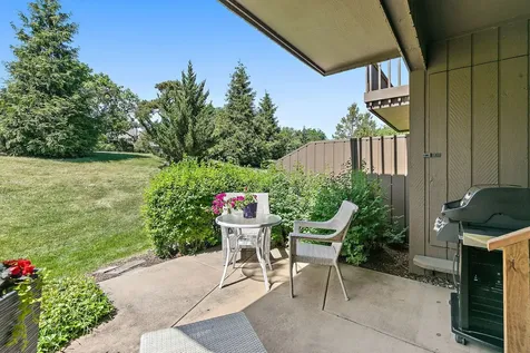 256 Thornhill Lane Lake Barrington IL 60010