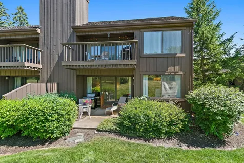 256 Thornhill Lane Lake Barrington IL 60010