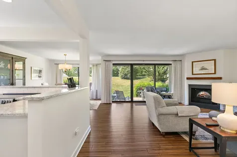 256 Thornhill Lane Lake Barrington IL 60010