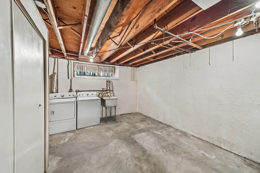 12 Pebblewood Trail Naperville IL 60563
