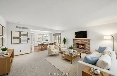 12 Pebblewood Trail Naperville IL 60563