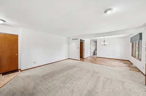 12 Pebblewood Trail Naperville IL 60563