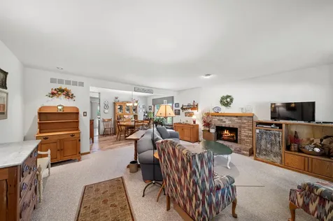 12 Pebblewood Trail Naperville IL 60563