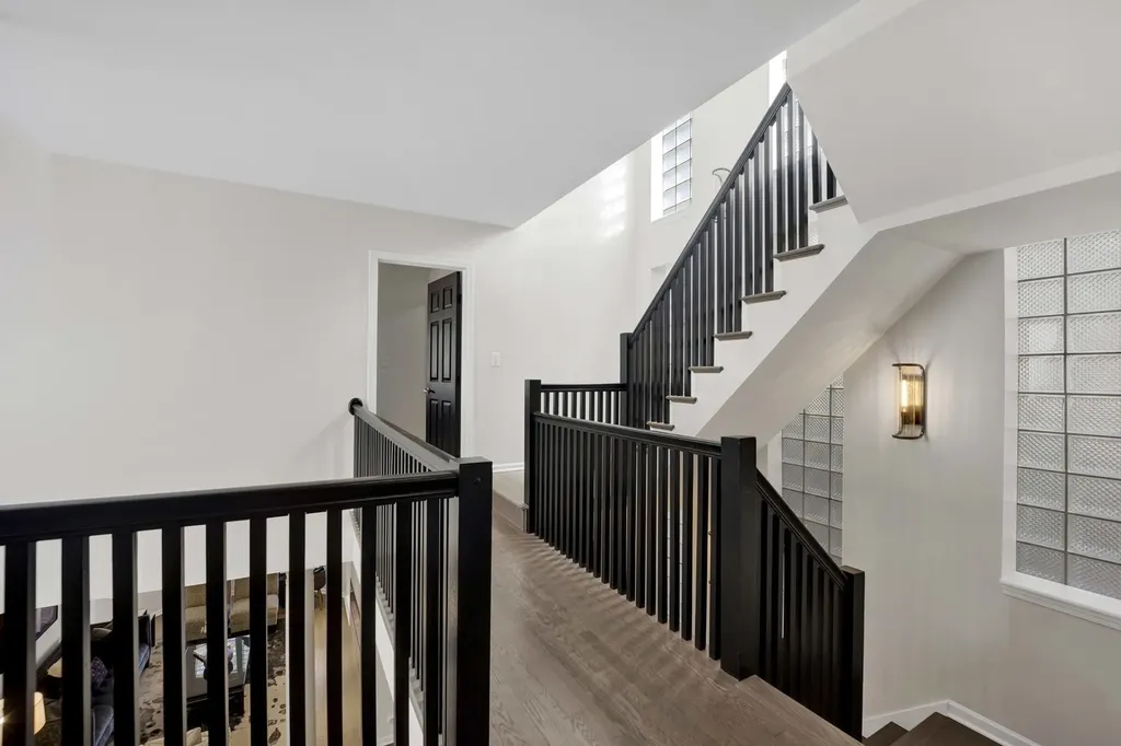 828 South Bell Avenue Chicago IL 60612
