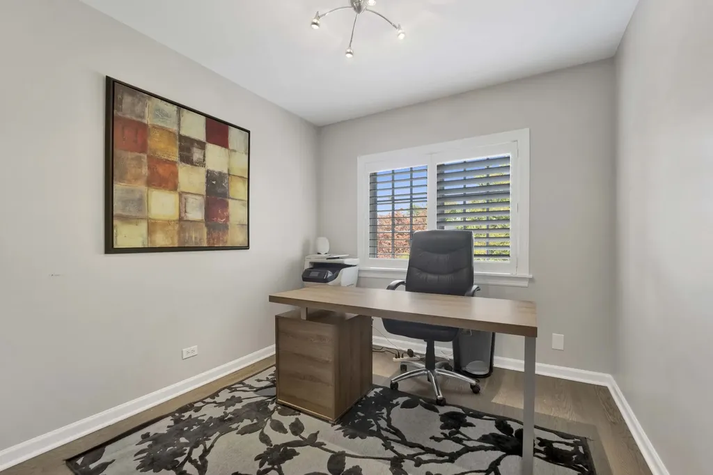 828 South Bell Avenue Chicago IL 60612
