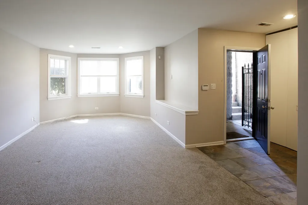 828 South Bell Avenue Chicago IL 60612