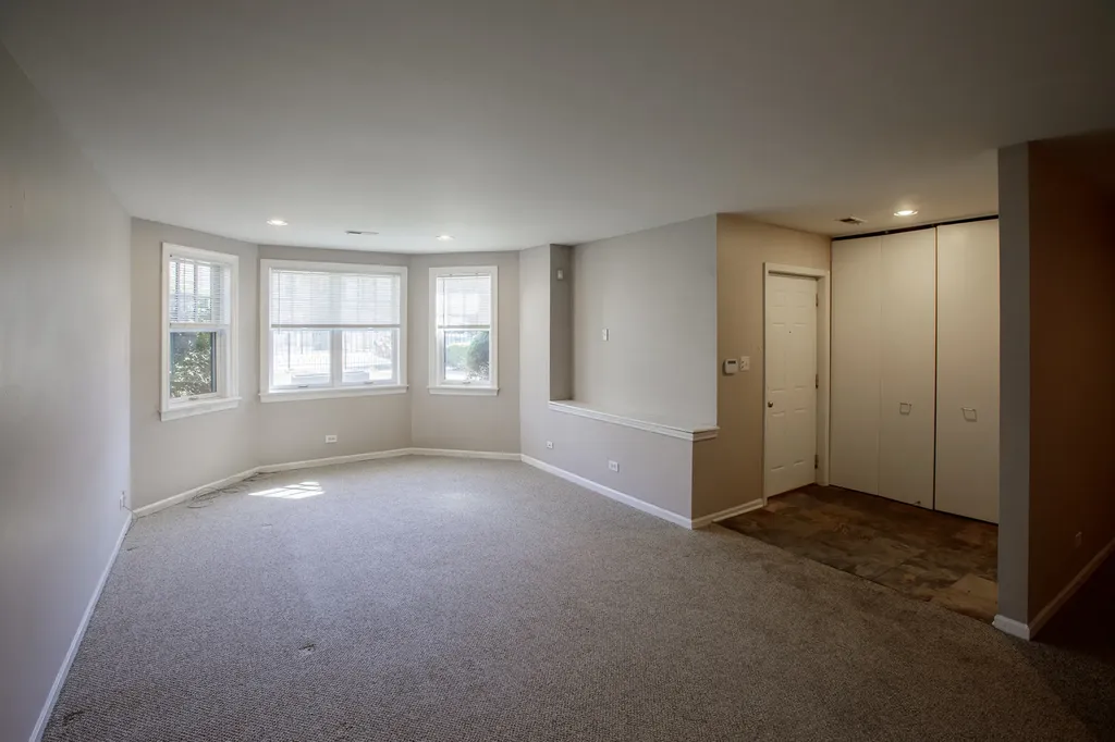 828 South Bell Avenue Chicago IL 60612
