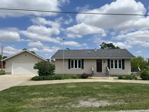 1043 West Mill Street Kewanee IL 61443