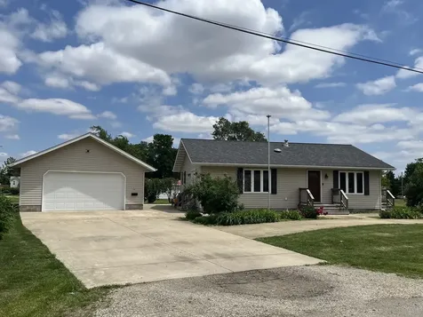 1043 West Mill Street Kewanee IL 61443