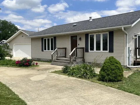 1043 West Mill Street Kewanee IL 61443