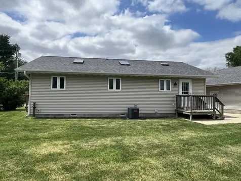 1043 West Mill Street Kewanee IL 61443