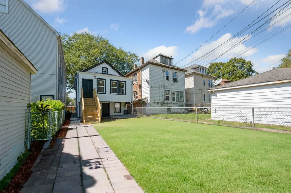 8613 South Colfax Avenue Chicago IL 60617