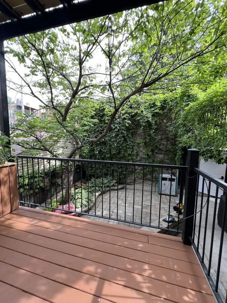 2635 West Iowa Street Chicago IL 60622