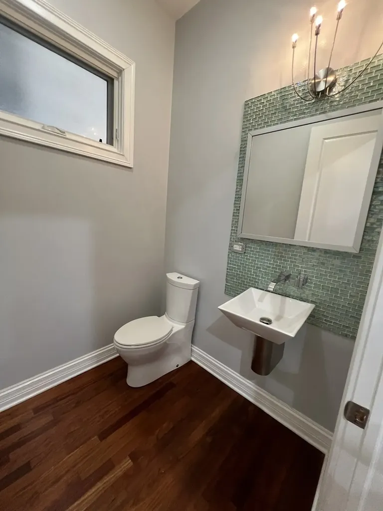 2635 West Iowa Street Chicago IL 60622