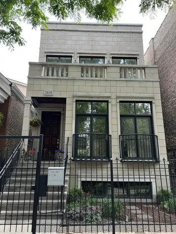2635 West Iowa Street Chicago IL 60622