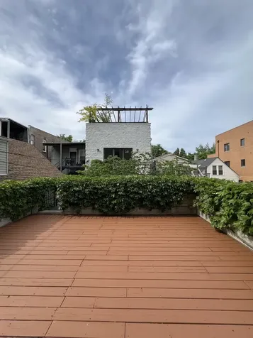 2635 West Iowa Street Chicago IL 60622